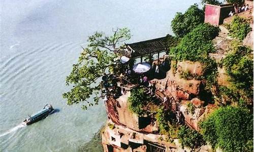 乐山大佛的传说和历史_乐山大佛的传说